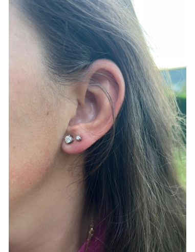 Puces d'oreilles FOUR SEASONS or blanc 18K et diamants.