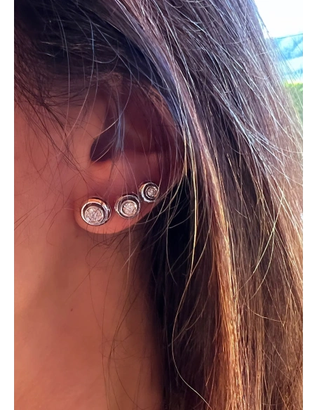 Brincos de botão ROSARIO em ouro branco de 18K e diamantes