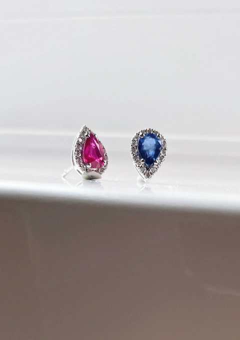 VIVA-LA-VIDA 18K white gold diamond and sapphire earrings.