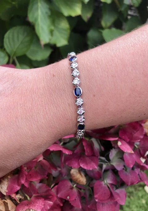 BLUE LUMIÈRE 18K white gold diamond and sapphire bracelet.